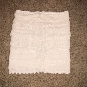 White House Black Market white pencil skirt